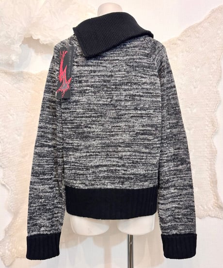 Vintage/Deadstock CASUCCI Girl Graphic & Zipper Design Sweater M