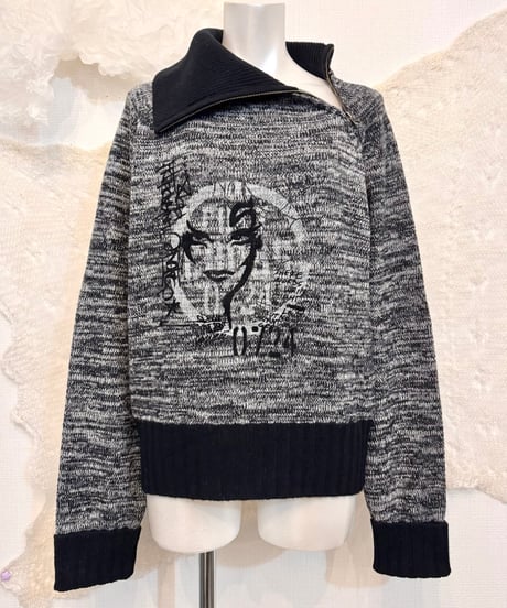 Vintage/Deadstock CASUCCI Girl Graphic & Zipper Design Sweater M