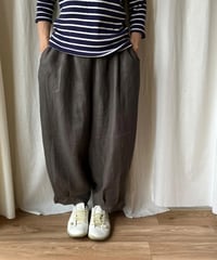 アラジンパンツ（焦茶ヘリンボーン）
