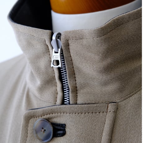 AURALEE | REVERSIBLE WOOL TWISTED TWILL / SHEEP LEATHER HALF COAT