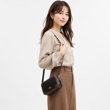 🎀COACH　コーチ　ミニ キャリー クロスボディ バッグ・ラブド レザー　CEQ76 SVPMZ