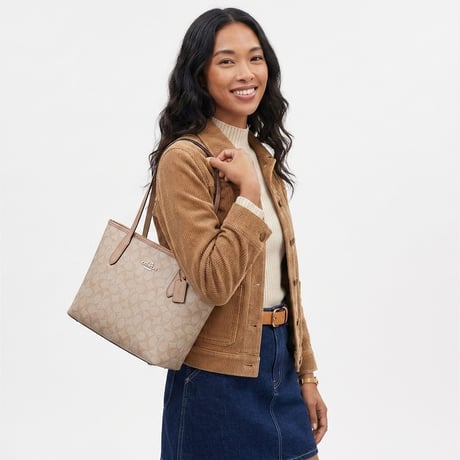 🎀コーチ COACH　スモール シティ トート・シグネチャー キャンバス　CU759 SVPWH