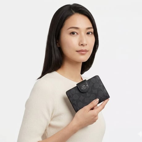 🎀コーチ COACH　ミディアム コーナー ジップ ウォレット・シグネチャー キャンバス　CW786 QBMI5