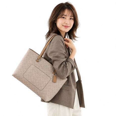🎀コーチ COACH　ステーション トート バッグ・シグネチャー キャンバス　CCD69 SVPWH