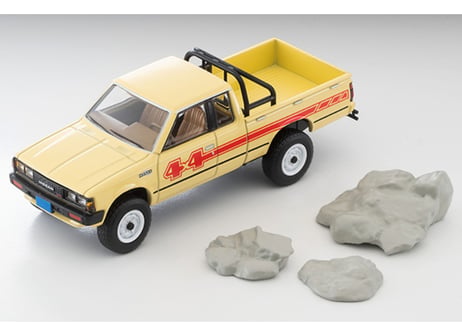 トミーテック 1/64 TLV-N321a ニッサン トラック 4X4 キングキャブ（黄）北米仕様