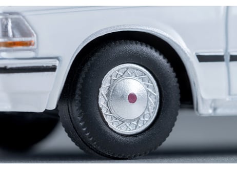 トミーテック 1/64 TLV-N364a 日産 セドリック HT V20ターボ ブロアム（白）85年式