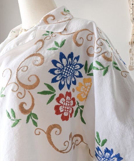 【Seek an nur】Vintage embroidered over jacket