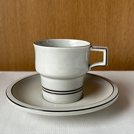 【クイストゴー】八角形 プレート 2枚セット 花柄レリーフ クイストゴー | STORES