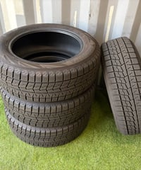 【中古品】レネゲード用スタッドレスタイヤ