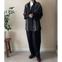 矢羽柄のシャツ/ Arrow feather pattern shirt