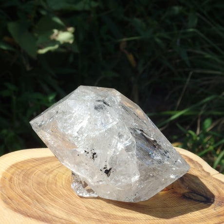 ハーキマーダイヤモンド（連結結晶、虹入り）