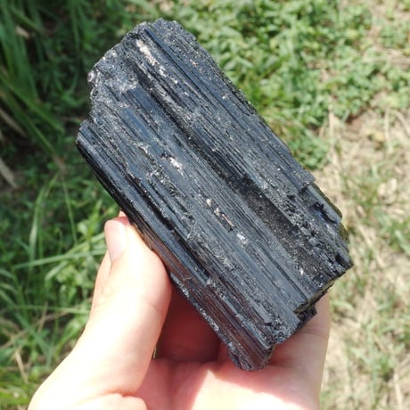 ブラックトルマリン原石（大サイズ）
