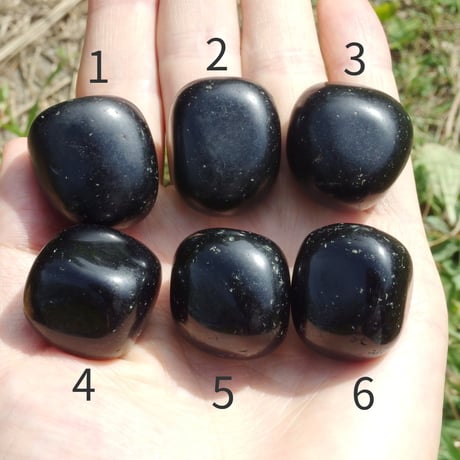 ブラックトルマリンのタンブル