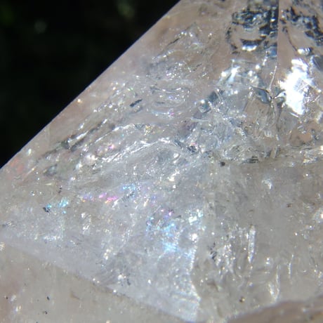 ハーキマーダイヤモンド（連結結晶、虹入り）