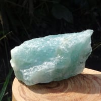 アクアマリンの原石（虹入り）