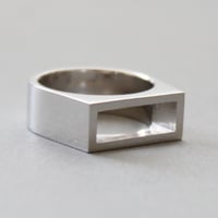 《Toolbox》  Tool-010 (レクタングシグネットL）// Tool-010 (Rectangle-Signet L)