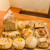 (突然便B)自家製酵母パンとお菓子のお得セット