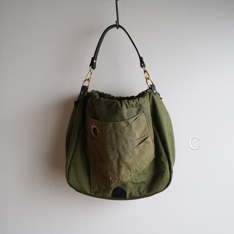 THE TRAVERSE SHIFT BAG - オリジナルリバーシブルバッグ