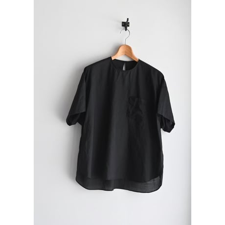 R&D.M.CO- SEERSUCKER HALF SLEEVE SHIRT