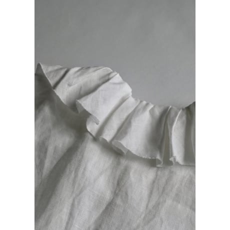 R&D.M.CO- L.G.D. RUFFLE COLLAR BLOUSE