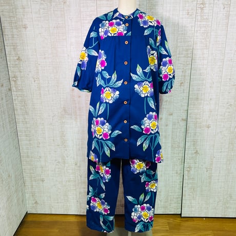 持ち込み＊反物オーダー＊虹色花柄浴衣前開きヨークカラーパフ袖オーバーブラウスとズボンＭ～Ｌ