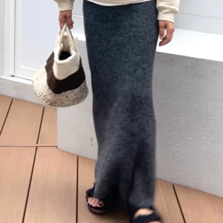 モヘアタイトスカート