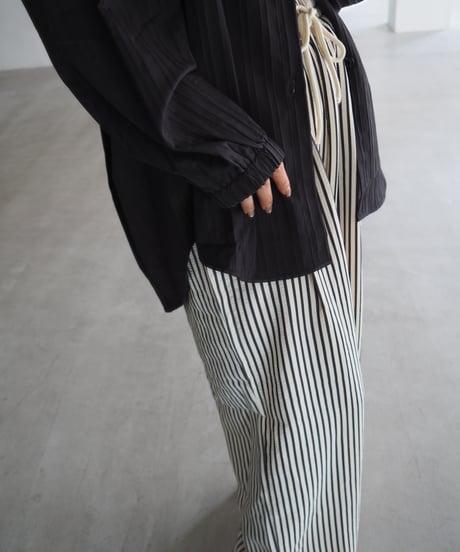 airy hoodie shirt / black