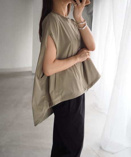 【接触冷感】　zip blouson / khaki