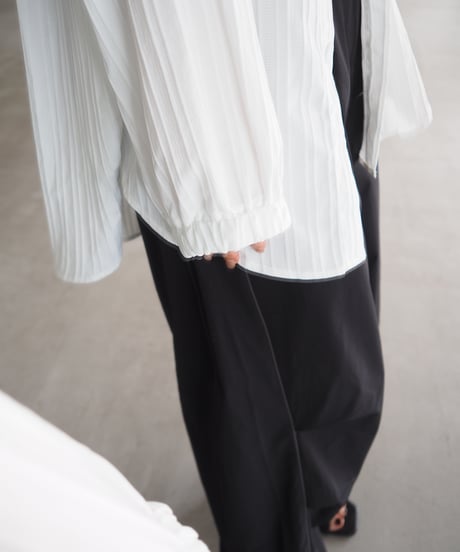 airy hoodie shirt / white