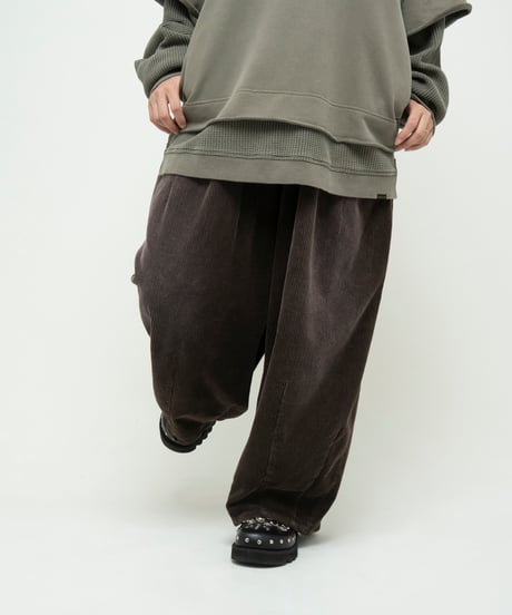 コーデュロイレクタングルパンツ（ココアブラウン）