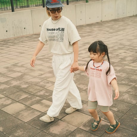 〈kids〉𝗟𝗶𝗹𝗶 𝗹𝗼𝗴𝗼 𝗧-𝘀𝗵𝗶𝗿𝘁/ 𝗟𝗶𝗹𝗶'𝘀 𝗮𝗺𝗯𝗮𝘀𝘀𝗮𝗱𝗼𝗿 × 𝗛𝗼𝘂𝘀𝗲 𝗼𝗳 𝗟𝗶𝗹𝗶