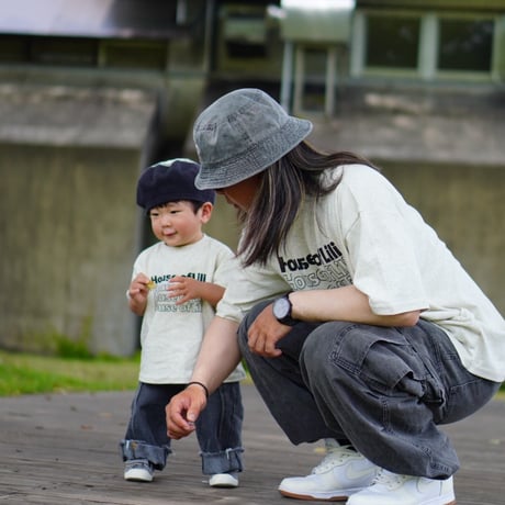 〈kids〉𝗟𝗶𝗹𝗶 𝗹𝗼𝗴𝗼 𝗧-𝘀𝗵𝗶𝗿𝘁/ 𝗟𝗶𝗹𝗶'𝘀 𝗮𝗺𝗯𝗮𝘀𝘀𝗮𝗱𝗼𝗿 × 𝗛𝗼𝘂𝘀𝗲 𝗼𝗳 𝗟𝗶𝗹𝗶
