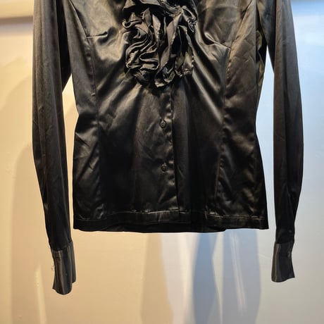 Euro frill design blouse