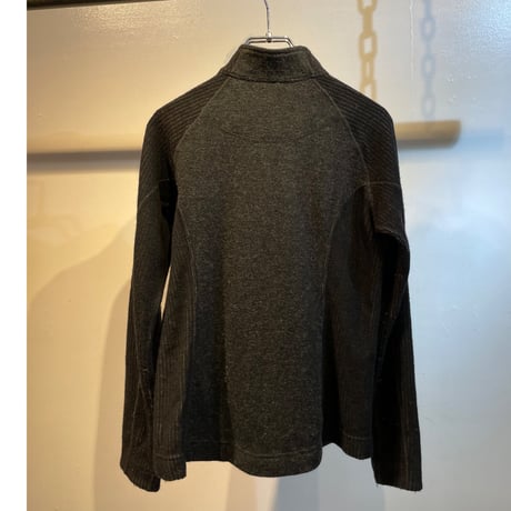 Zip design knit