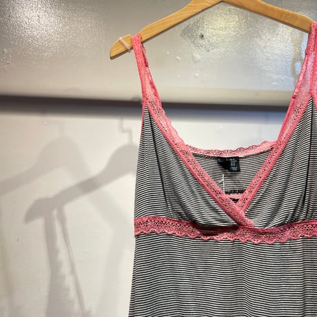 Border lace design cami tops