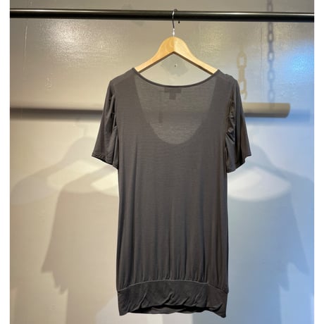 Frill design tops