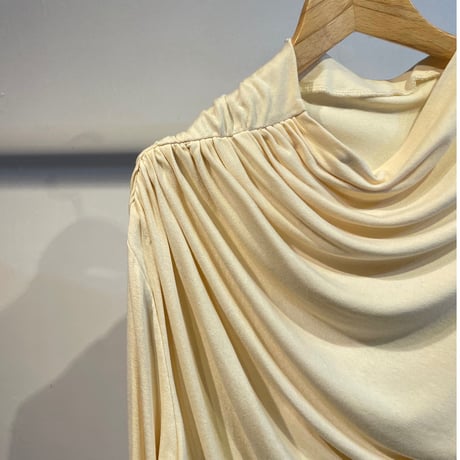 Drape design tops