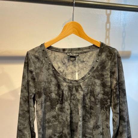 Grunge design studs tops