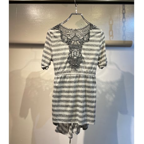 Lace and border layered design tops
