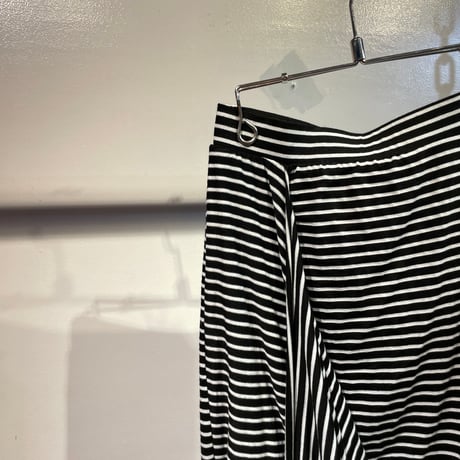 Border asymmetry skirt