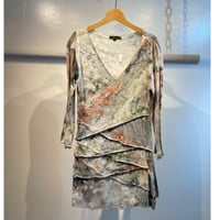 Panel design tie-dye tops