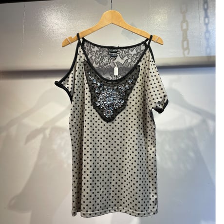 Dot and lace design tops