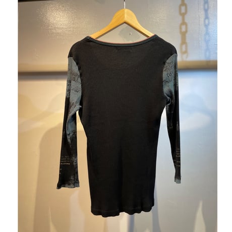 Y2K design tops