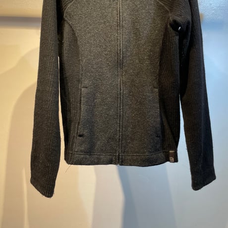 Zip design knit