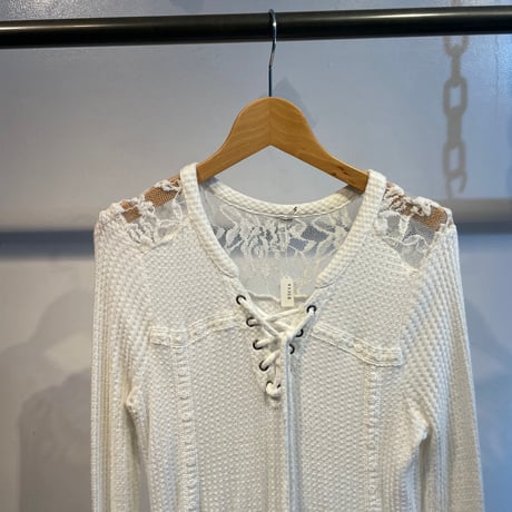 Grunge and lace gauze design tops