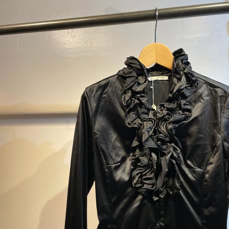 Euro frill design blouse