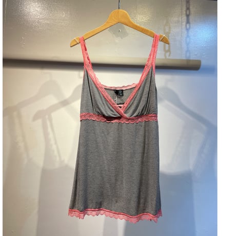 Border lace design cami tops