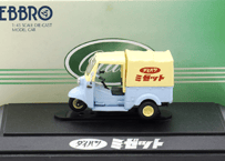 Midget 三角チキン トラック 1/64 ミニカー