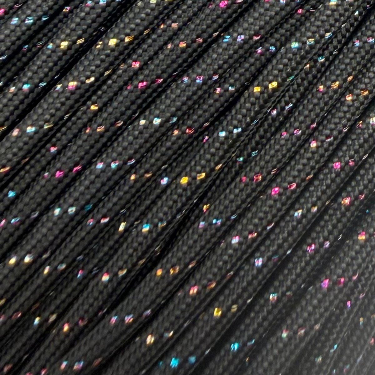 SG33 Lustre Black Single Spangle Glitter パラコード