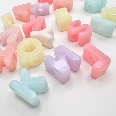 ゼリー オペークカラフル アルファベット 大穴ビーズ まとめ売り